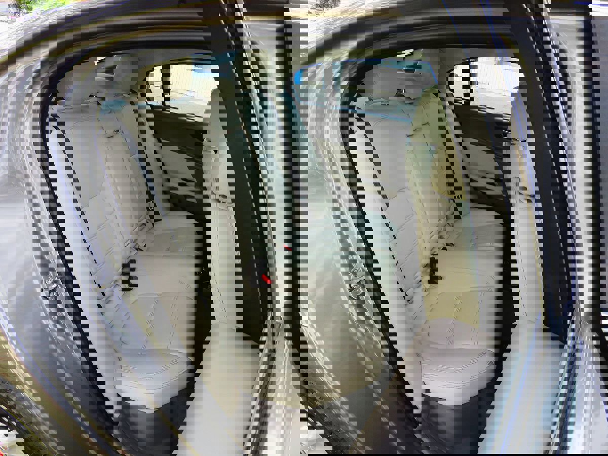 Used 2018 Jaguar XE Prestige image 17