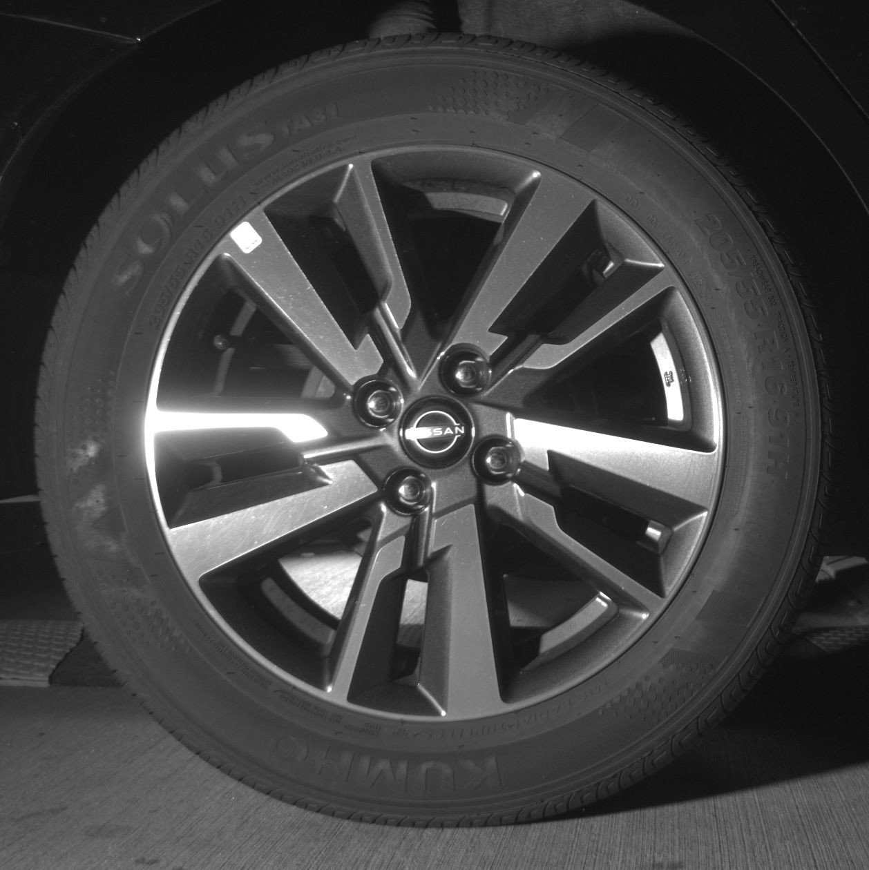 Used 2025 Nissan Versa SV w/ Trunk Package image 15