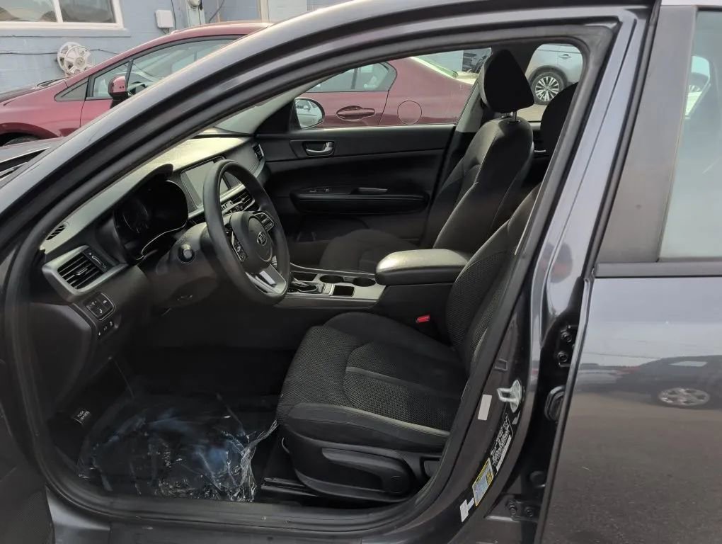 Used 2019 Kia Optima LX FWD image 12