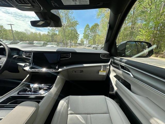 New 2026 Jeep Grand Wagoneer Limited AWD/4WD image 28