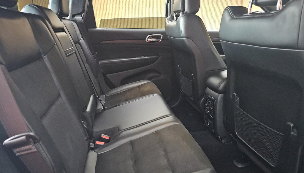 Used 2020 Jeep Grand Cherokee Altitude AWD/4WD image 33
