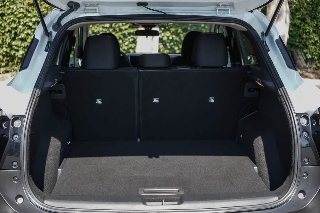Used 2025 Nissan Kicks SV FWD image 26