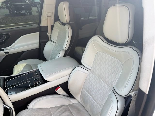 Used 2022 Lincoln Aviator Black Label w/ Dynamic Handling Package AWD/4WD image 16