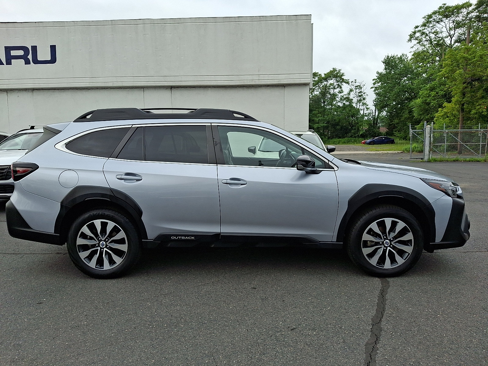 Certified 2024 Subaru Outback Limited AWD/4WD image 7