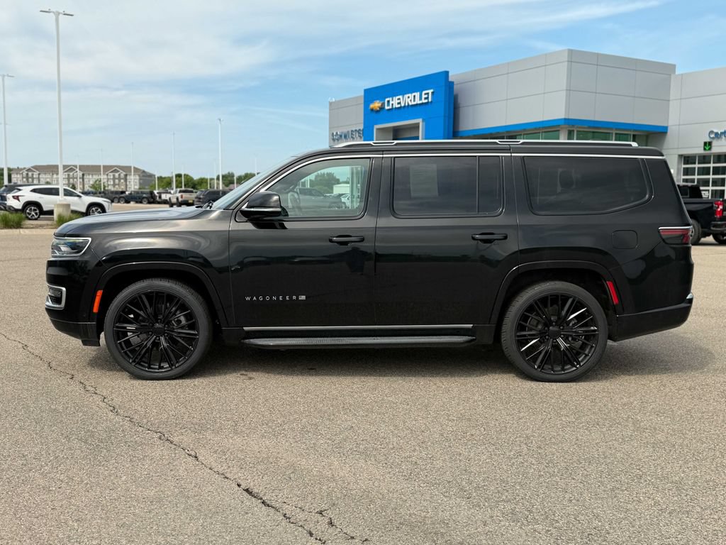 Used 2024 Jeep Wagoneer Series II w/ Flexible Seating Group AWD/4WD image 10