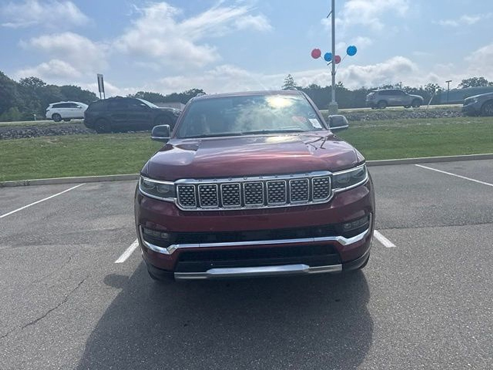 Used 2025 Jeep Grand Wagoneer L Series III AWD/4WD image 28