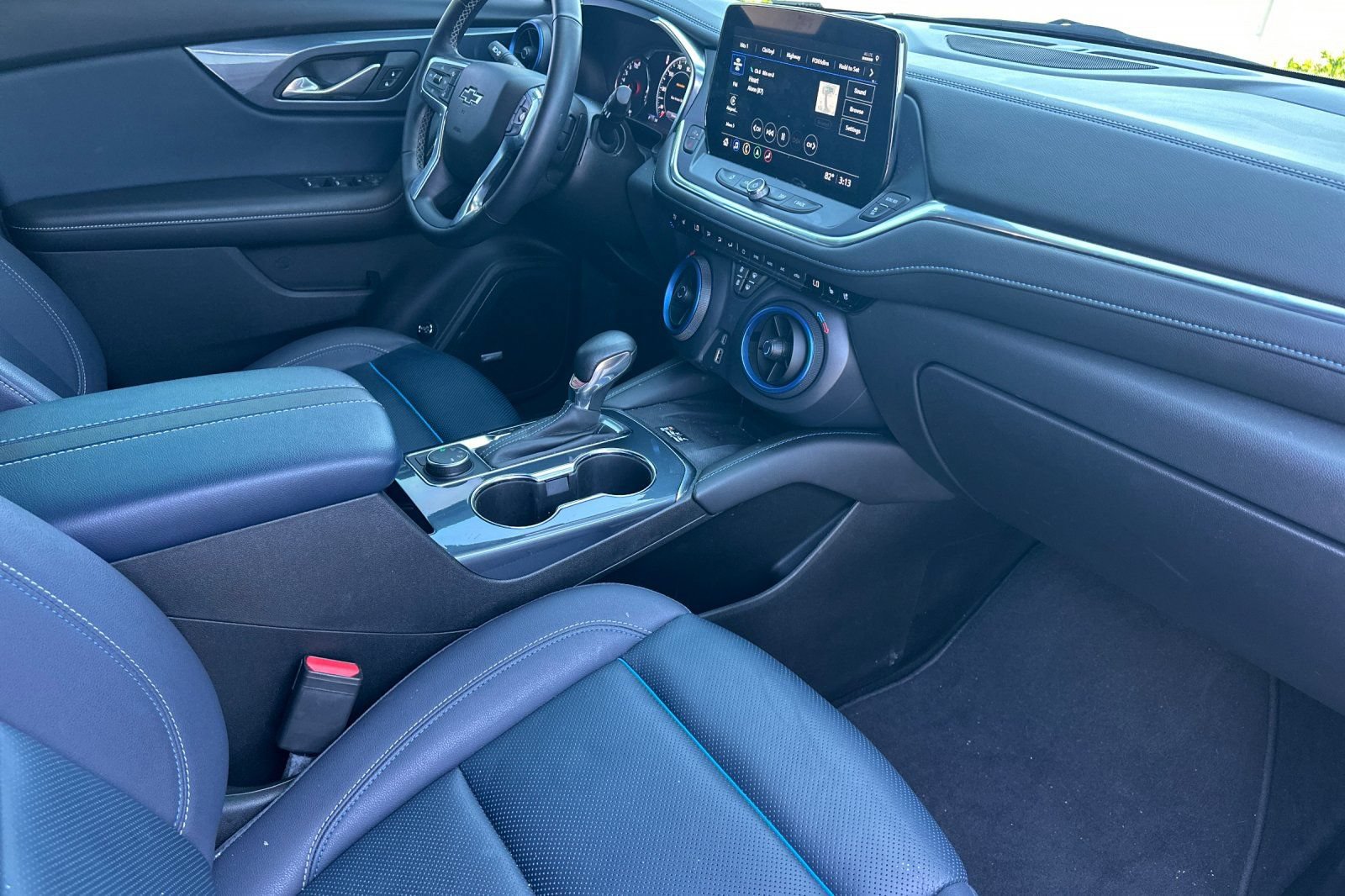 Used 2023 Chevrolet Blazer RS w/ Driver Confidence II Package AWD/4WD image 19