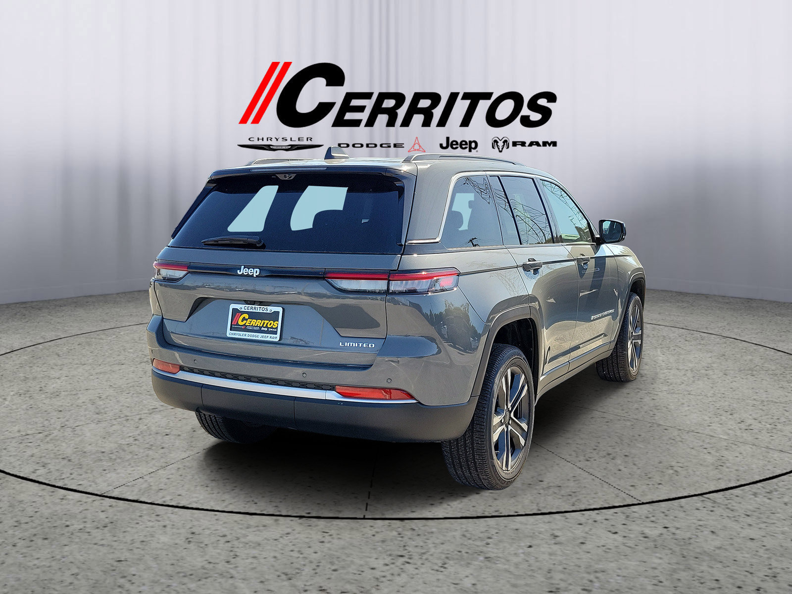 New 2027 Jeep Grand Cherokee Limited RWD image 2