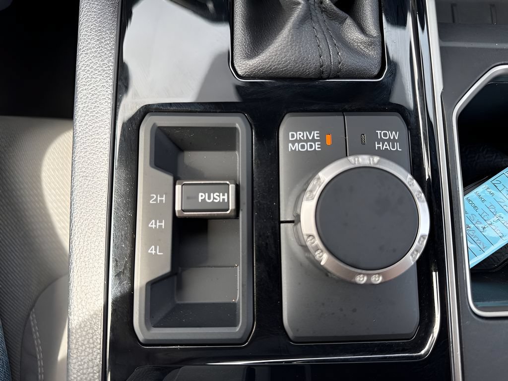 Used 2025 Toyota Tundra SR5 AWD/4WD image 23