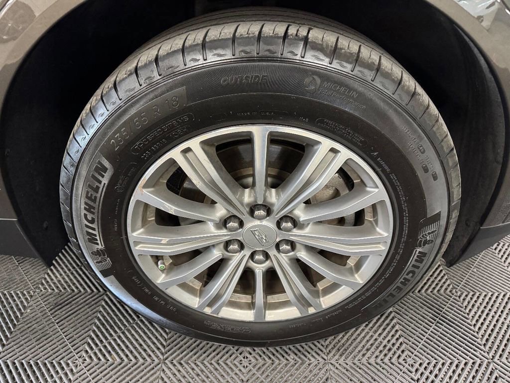 Used 2019 Cadillac XT5 Luxury FWD image 18