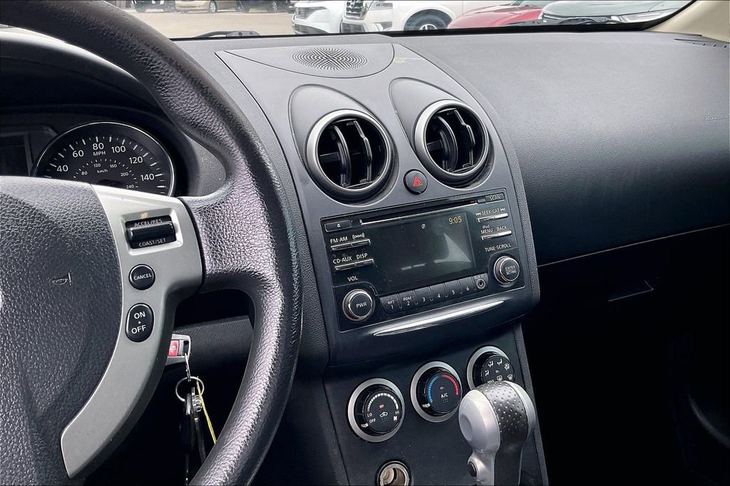 Used 2014 Nissan Rogue S w/ Convenience Package AWD/4WD image 9