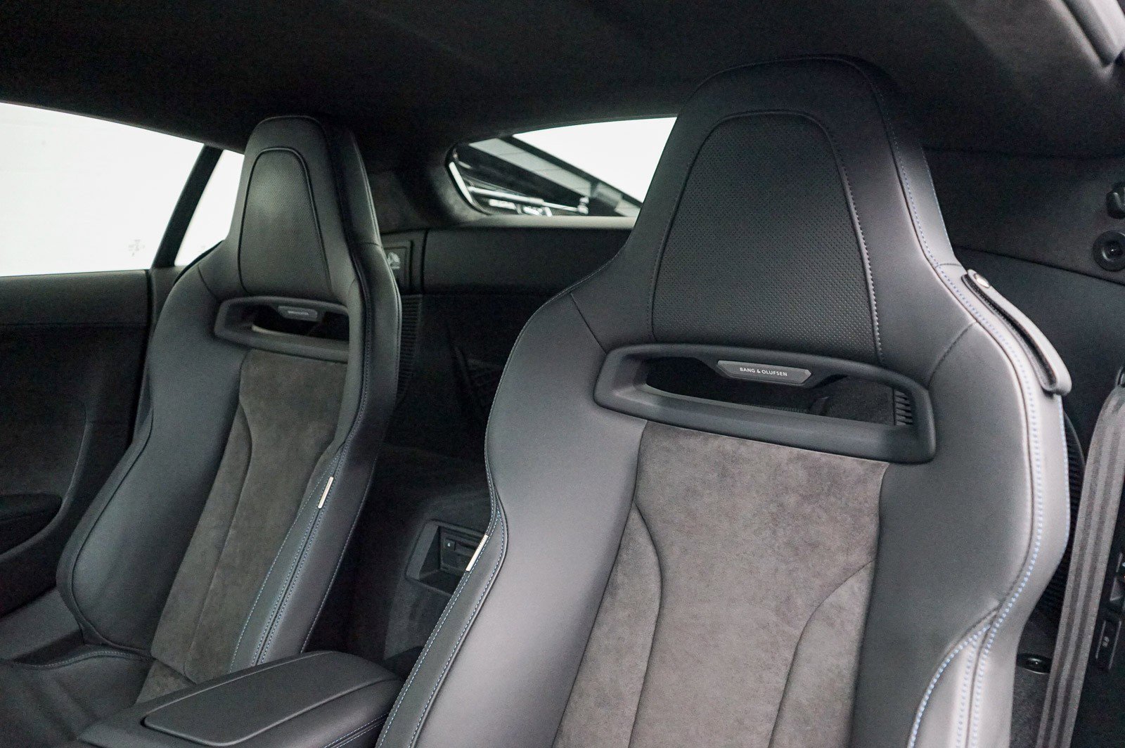 Used 2023 Audi R8 V10 performance image 34