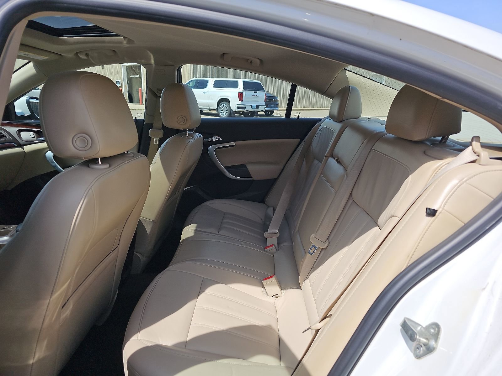 Used 2015 Buick Regal FWD image 10