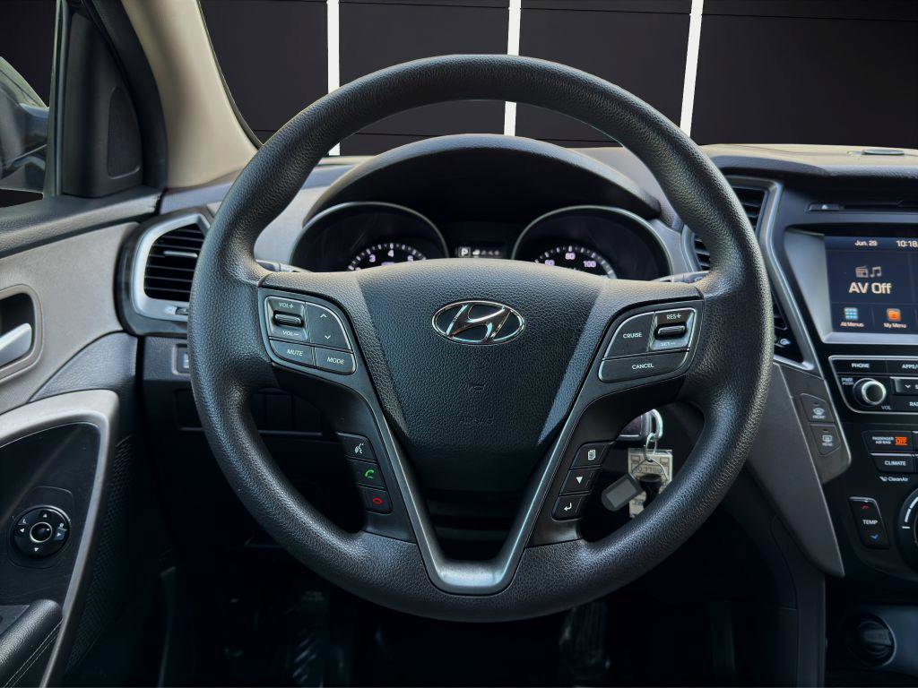 Used 2017 Hyundai Santa Fe Sport image 16