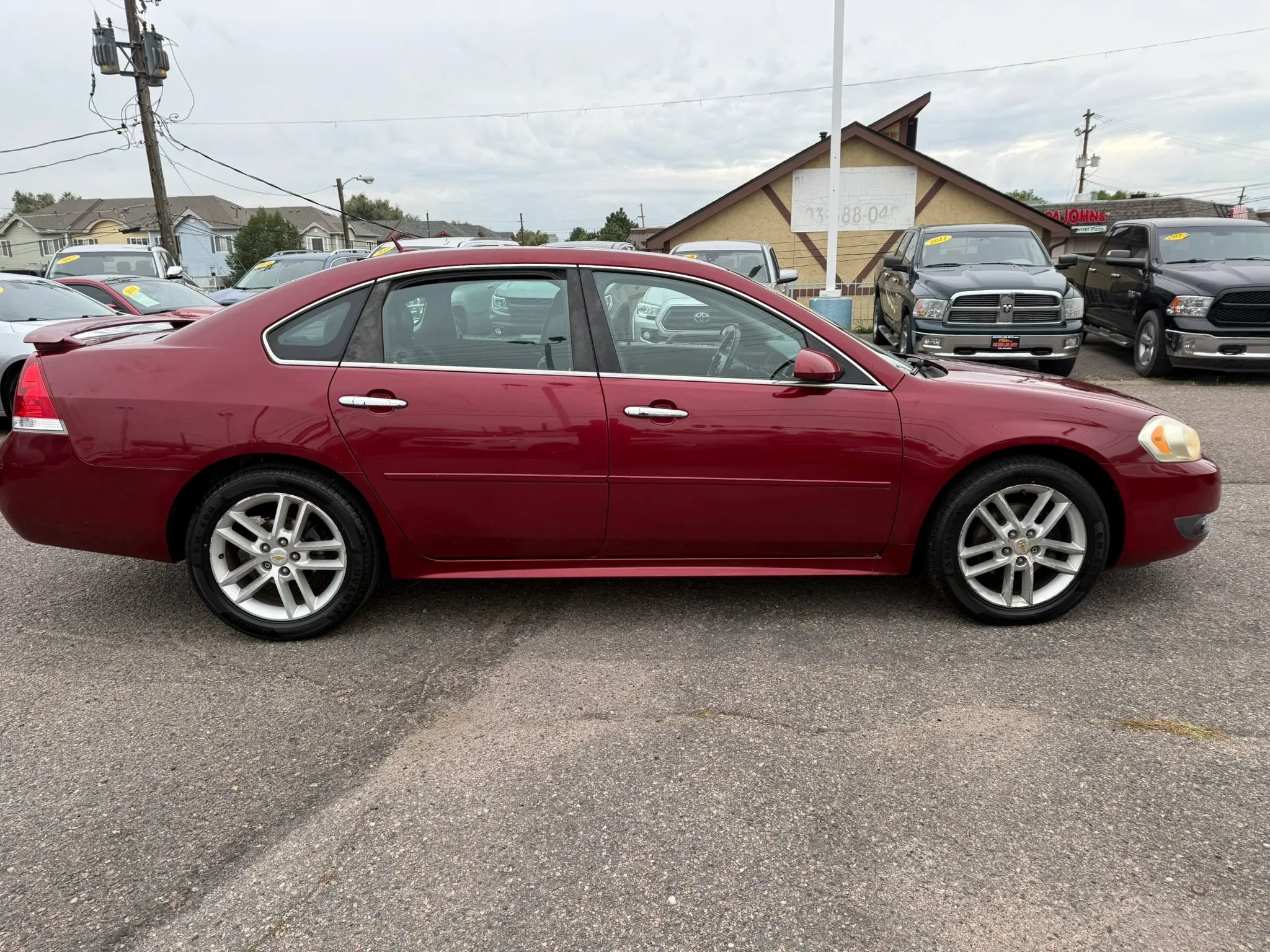 Used 2011 Chevrolet Impala LTZ FWD image 9