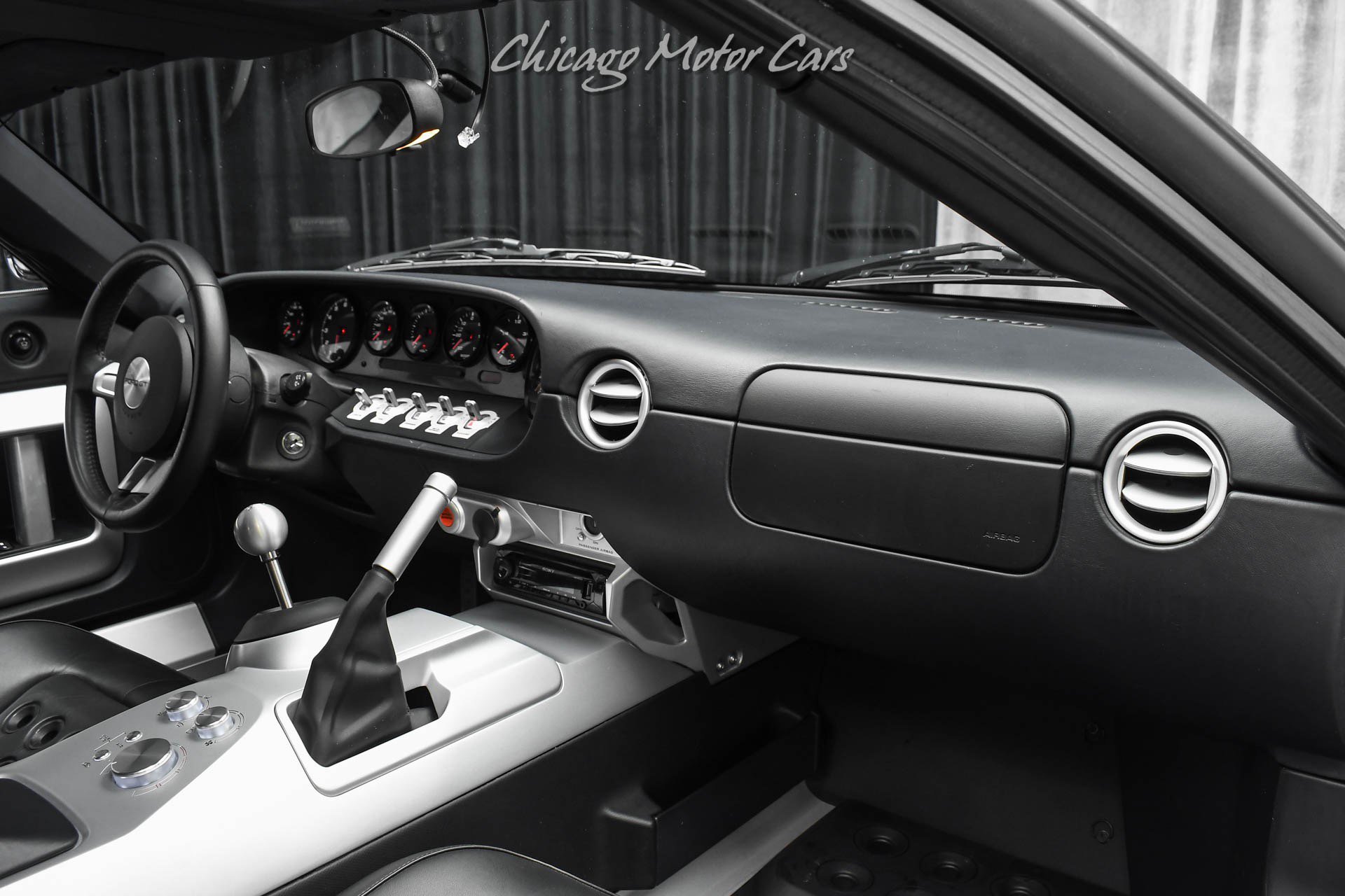 Used 2006 Ford GT RWD image 21