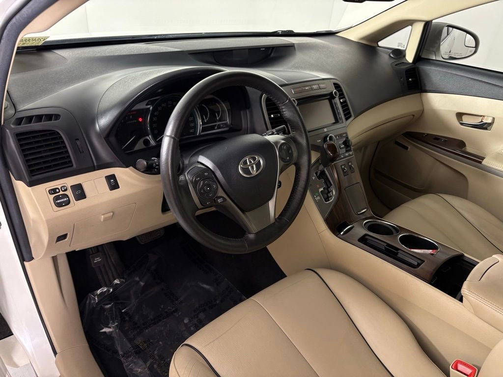 Used 2014 Toyota Venza XLE w/ XLE Premium Package AWD/4WD image 12
