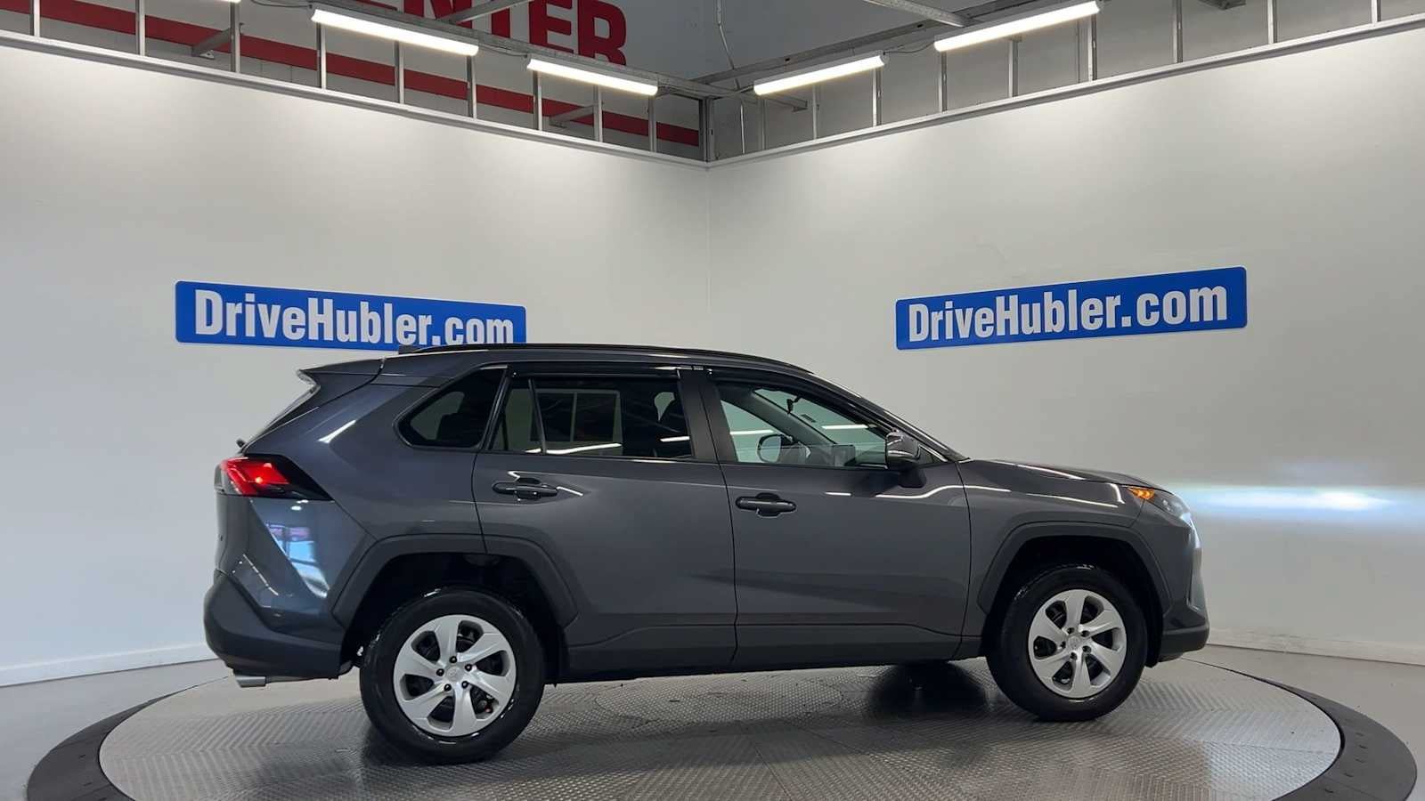 Used 2019 Toyota RAV4 LE w/ Carpet Mat Package FWD image 8