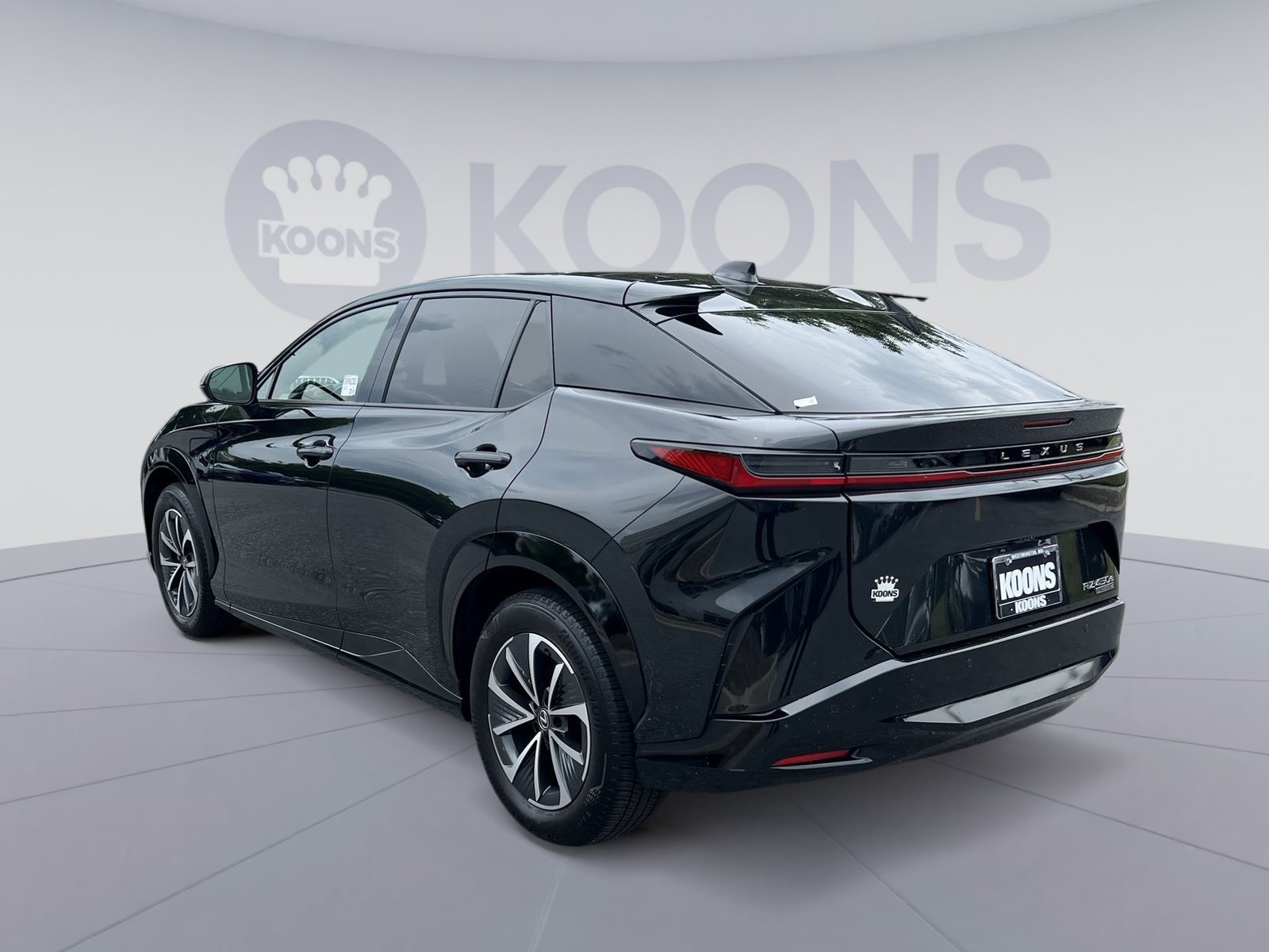 Used 2024 Lexus RZ 450e Premium w/ Technology Package AWD/4WD image 4