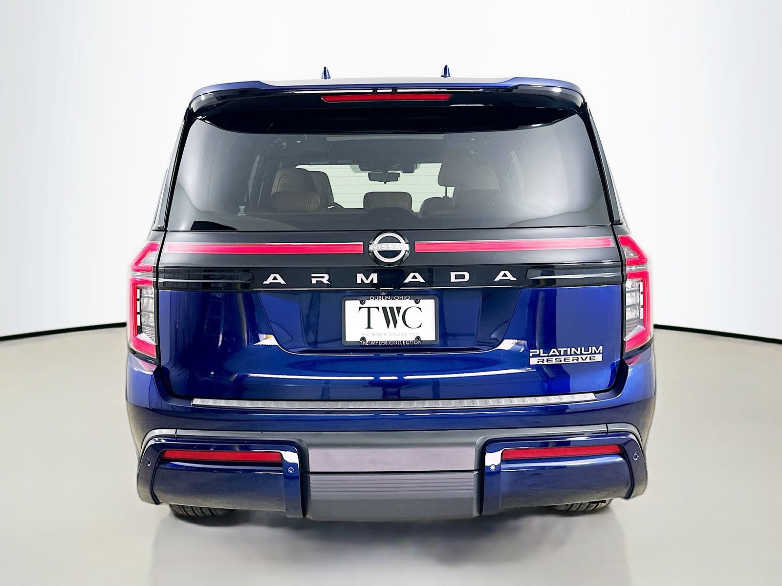 Used 2025 Nissan Armada Platinum Reserve AWD/4WD image 6