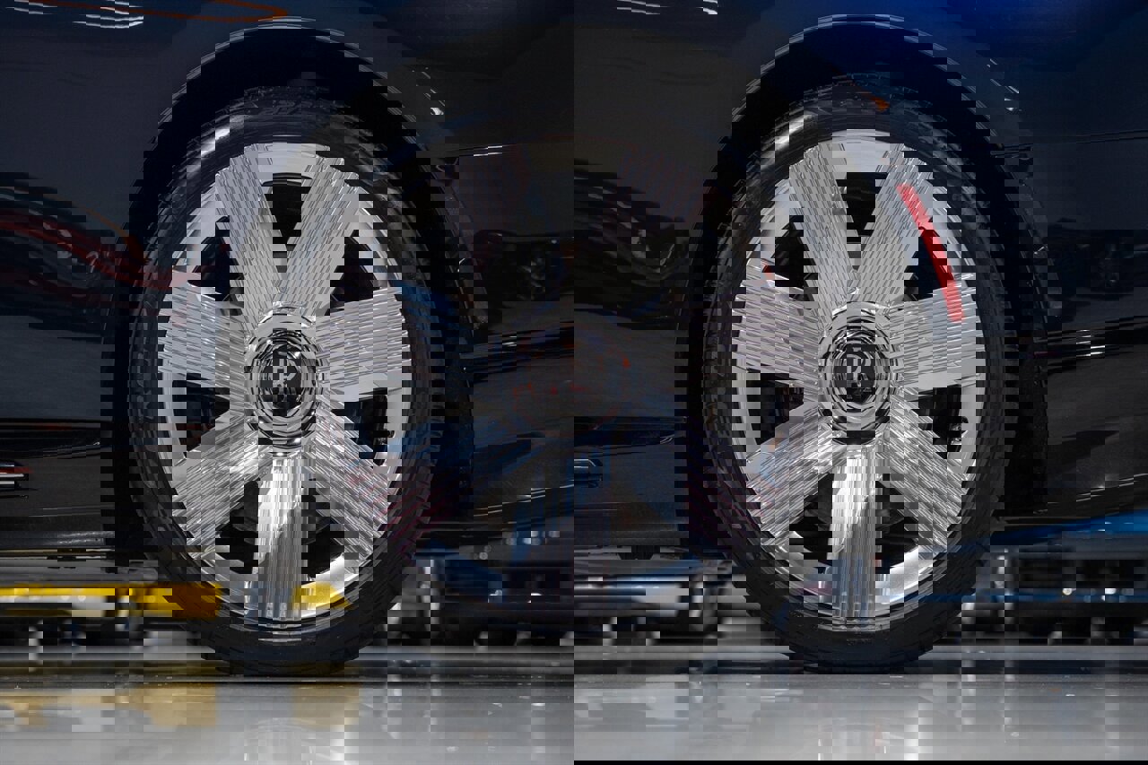 Used 2024 Rolls-Royce Spectre w/ Spectre Launch Package image 13