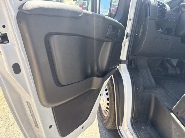 Used 2025 RAM ProMaster 2500 w/ Convenience Group FWD image 21