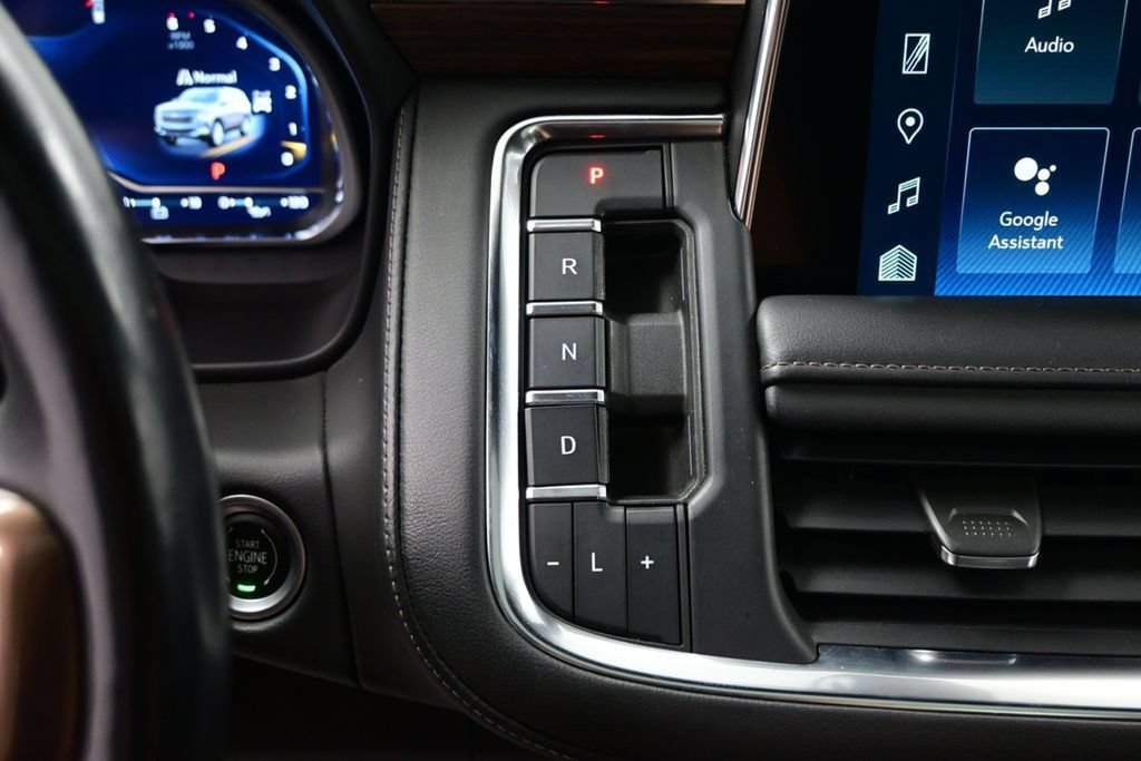 Used 2022 Chevrolet Tahoe High Country w/ Premium Package 2 AWD/4WD image 26