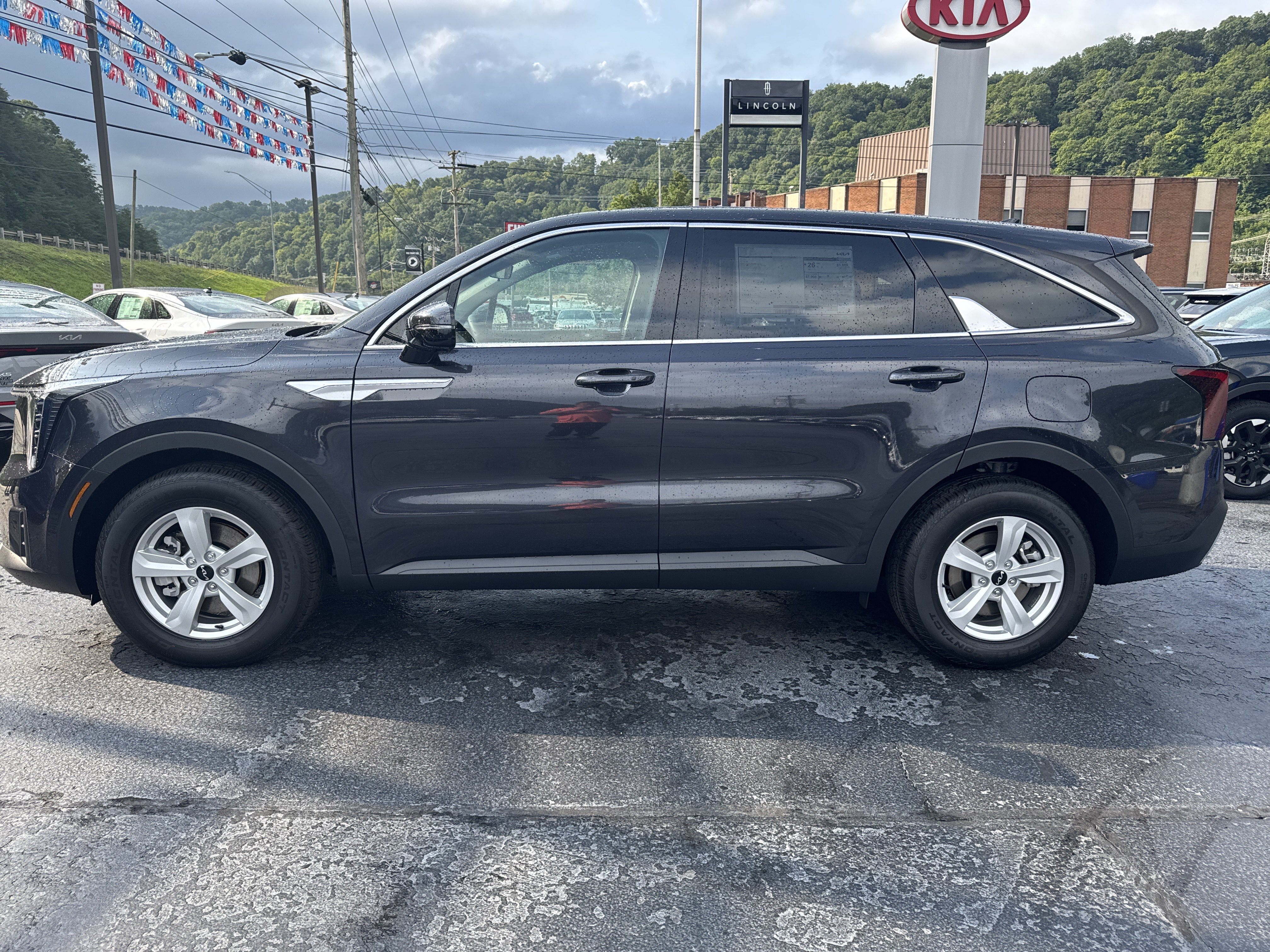 New 2026 Kia Sorento LX FWD image 4