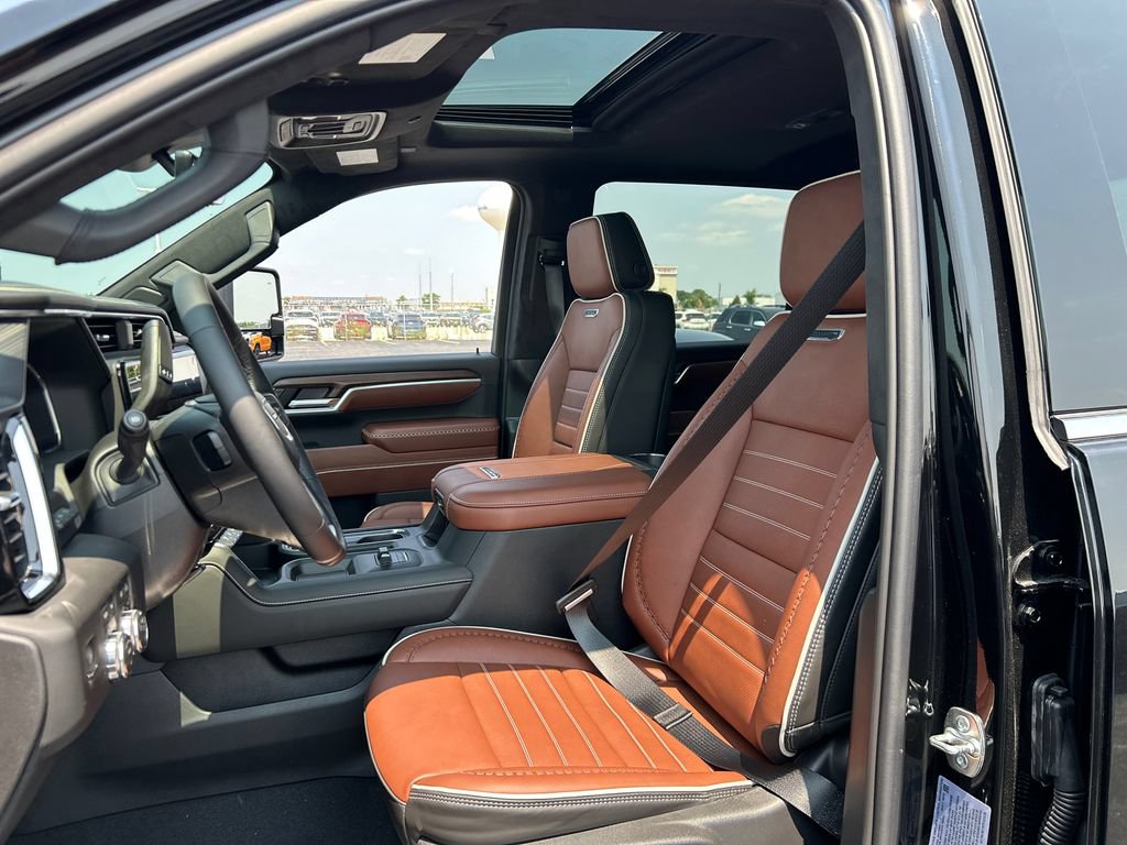 New 2026 GMC Sierra 2500 Denali Ultimate AWD/4WD image 17