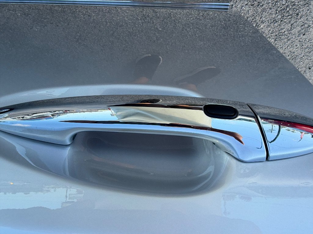 Used 2010 Lexus ES 350 w/ Preferred Accessory Package FWD image 18