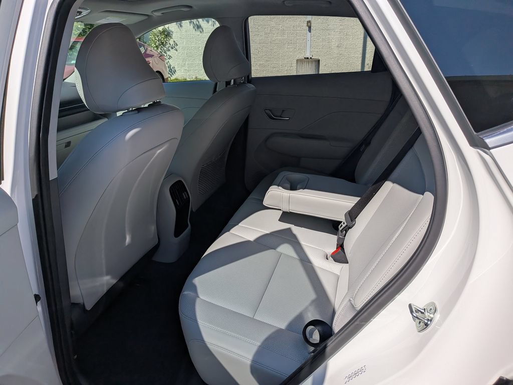 Used 2024 Hyundai Kona Limited AWD/4WD image 35