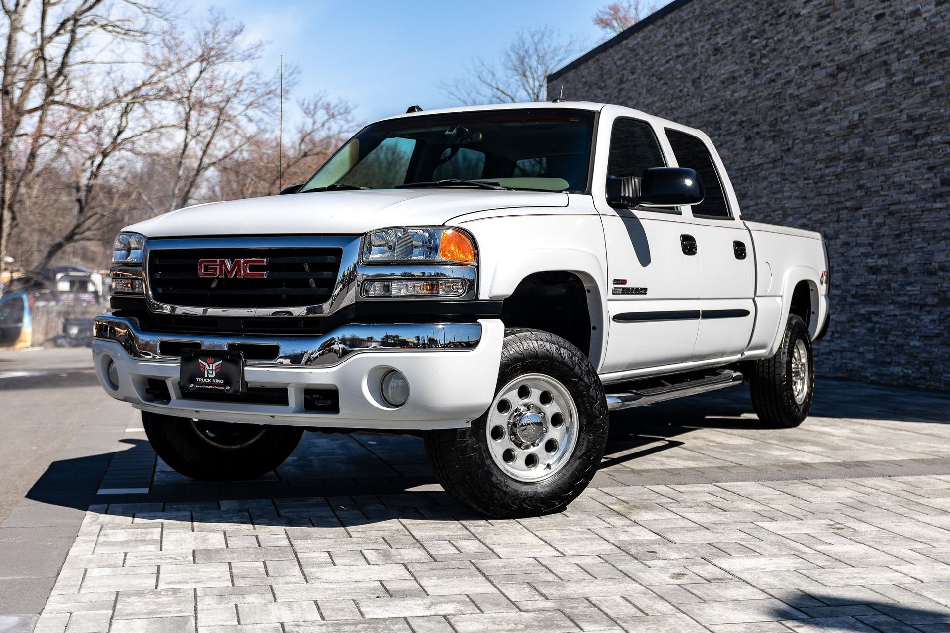 Used 2005 GMC Sierra 2500 SLE w/ Heavy-Duty Power Package AWD/4WD video 1