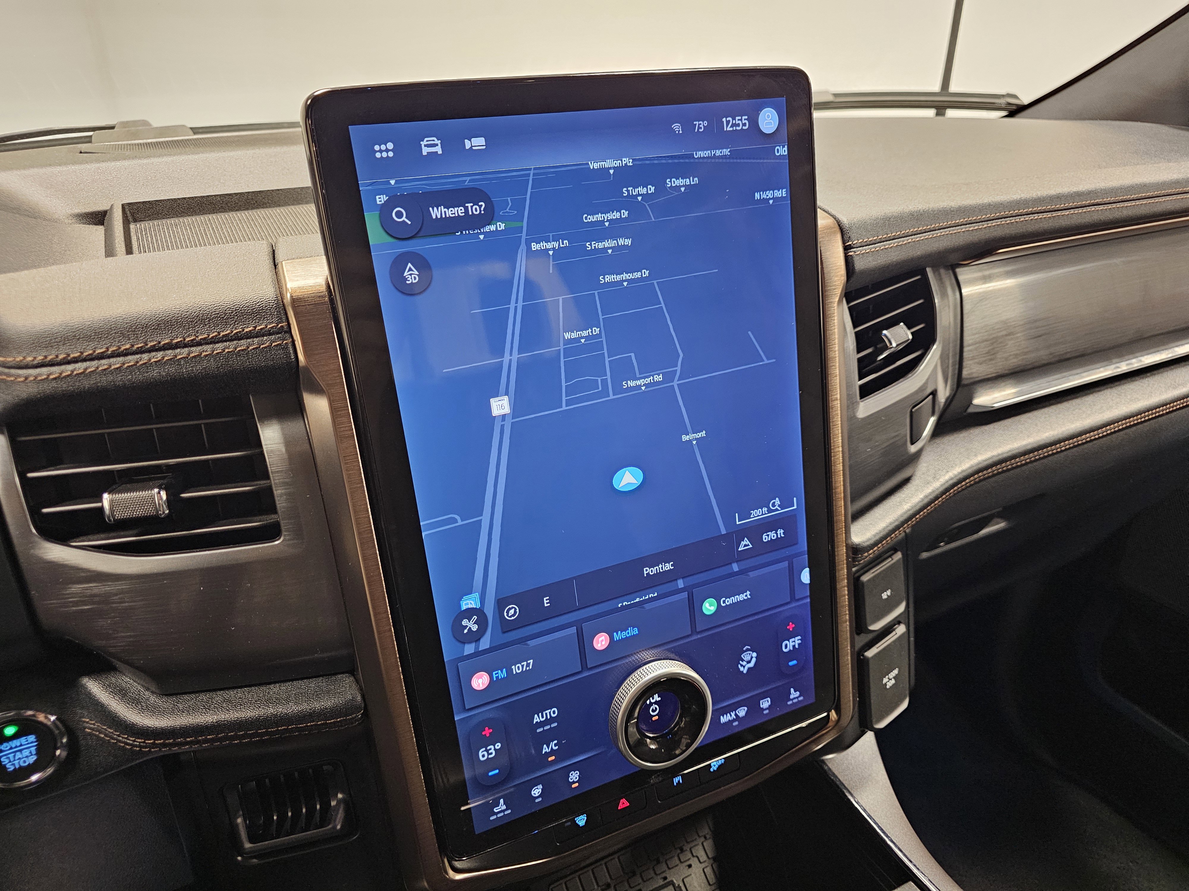 Used 2023 Ford F150 Lightning Lariat image 25