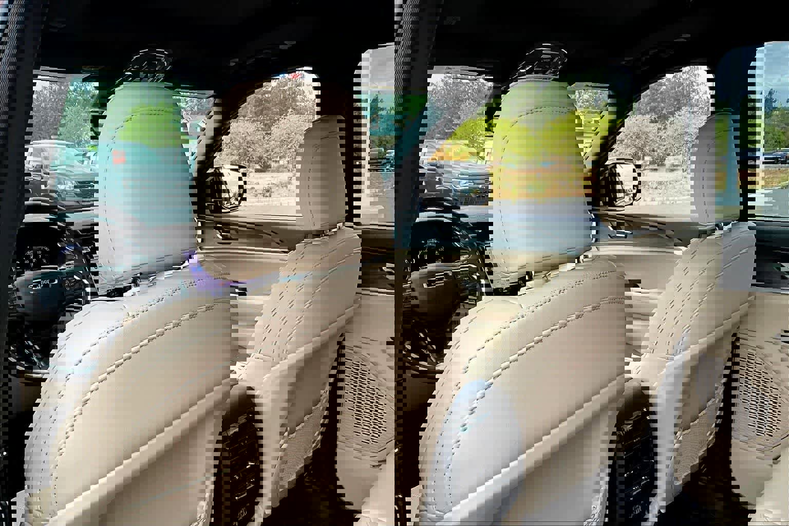 New 2025 Jeep Grand Cherokee L Limited w/ Luxury Tech Group II image 12