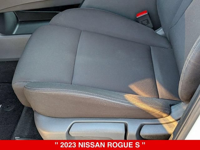 Used 2023 Nissan Rogue S AWD/4WD image 15