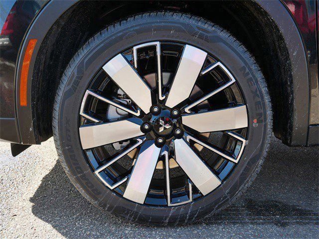 New 2026 Mitsubishi Outlander SE image 3