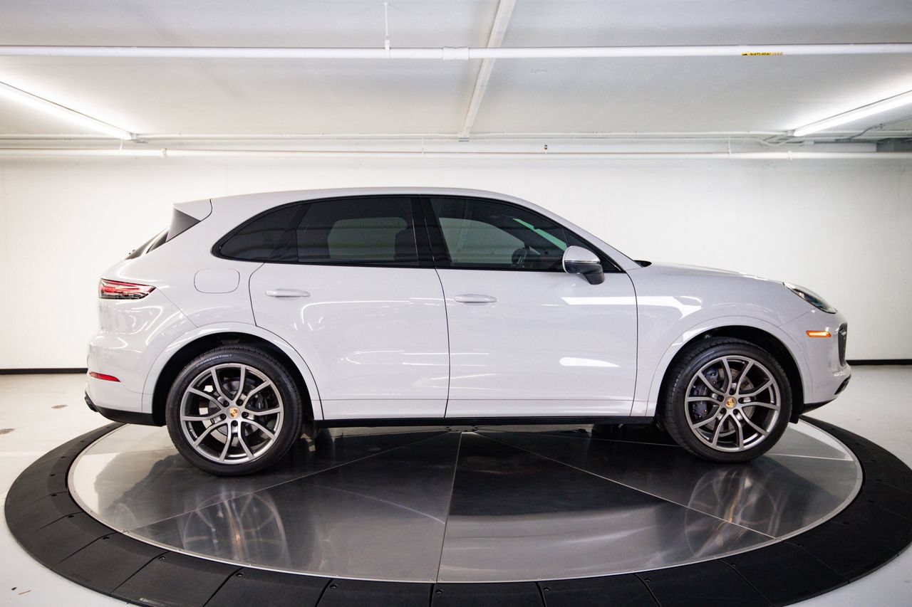 Certified 2023 Porsche Cayenne AWD/4WD image 8