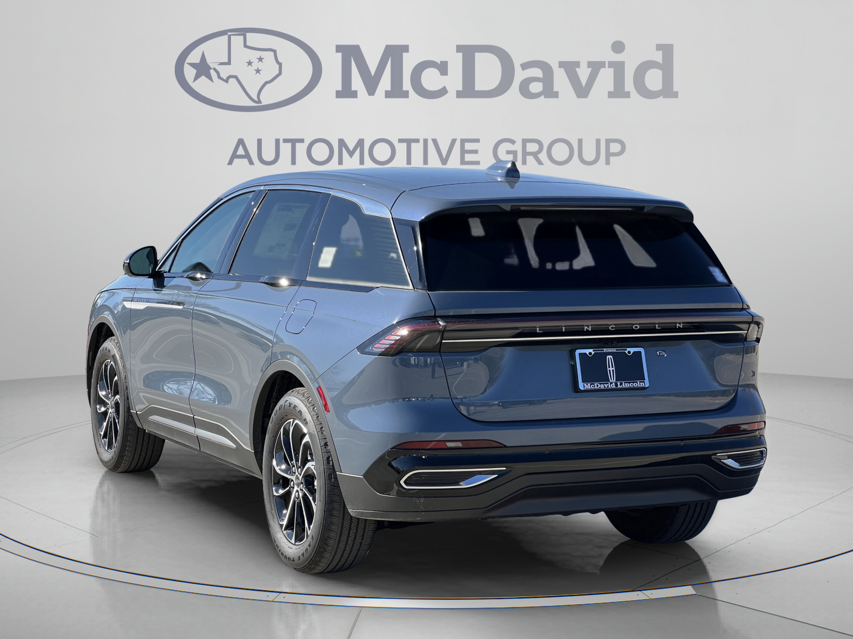 New 2026 Lincoln Nautilus Premier AWD/4WD image 5
