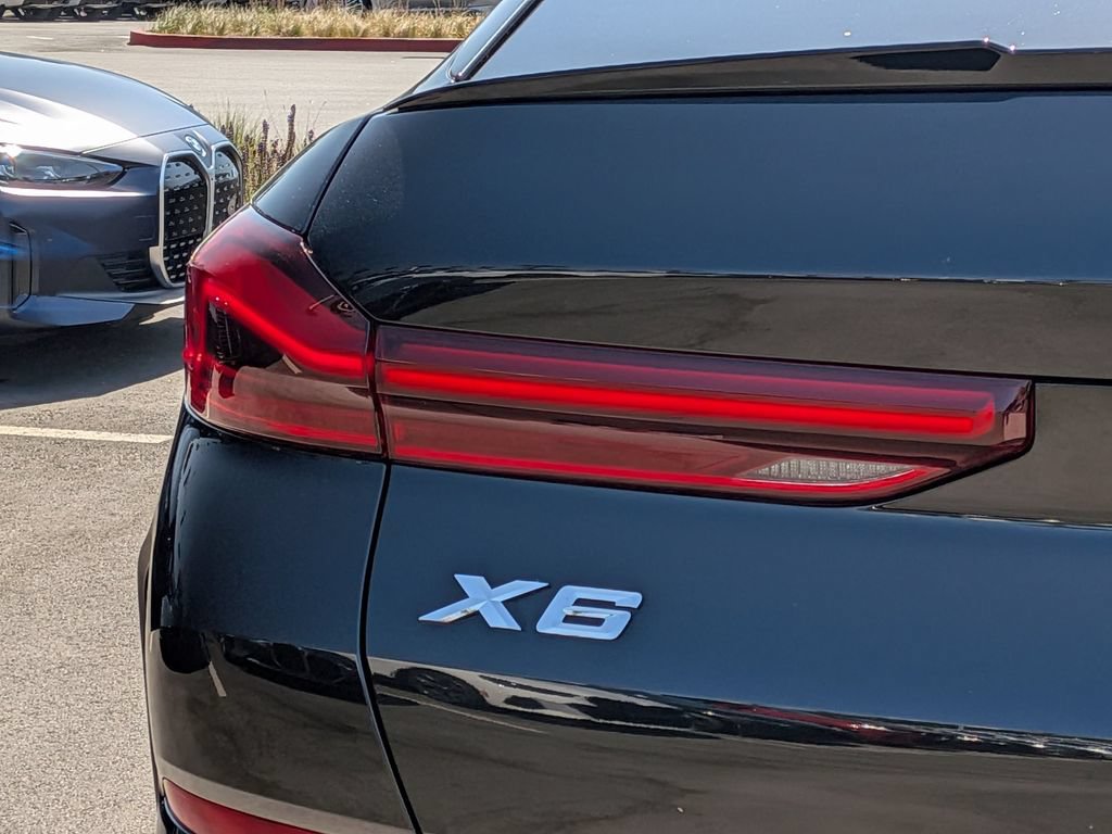 Certified 2025 BMW X6 xDrive40i w/ Premium Package AWD/4WD image 25