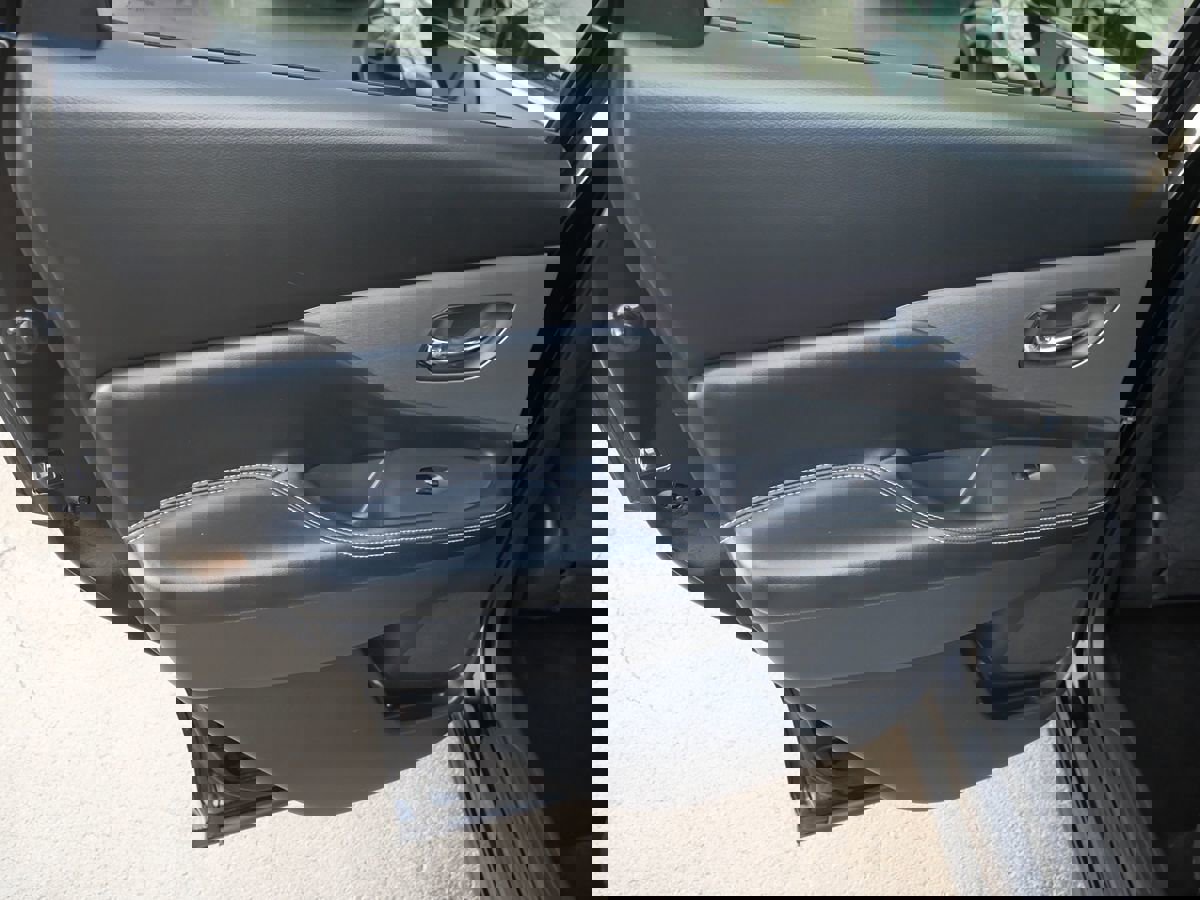 Used 2020 Nissan Murano SV image 19