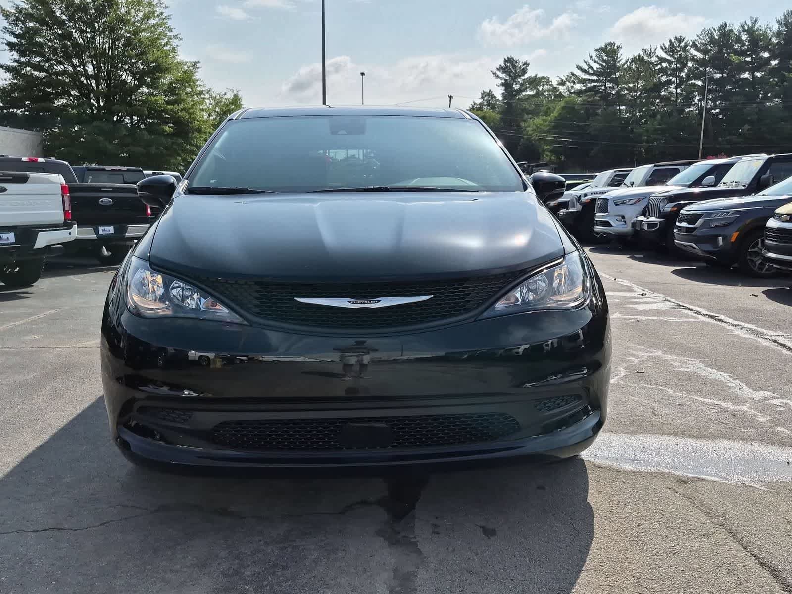 New 2027 Chrysler Pacifica LX FWD image 9