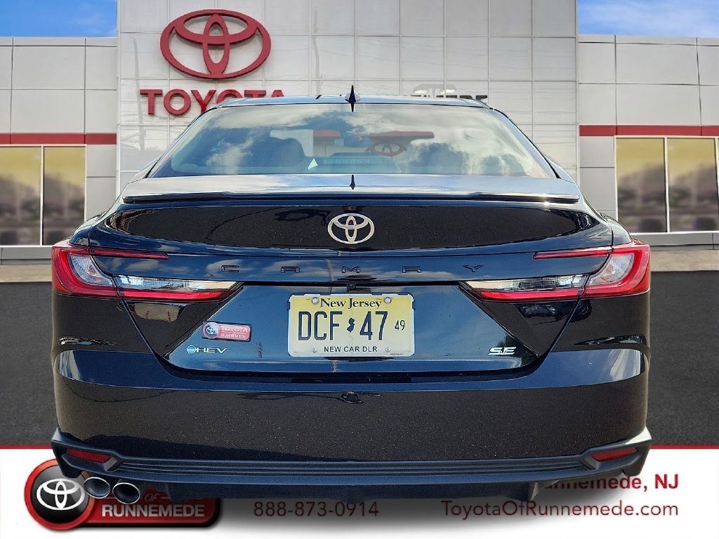 Certified 2026 Toyota Camry SE FWD image 5