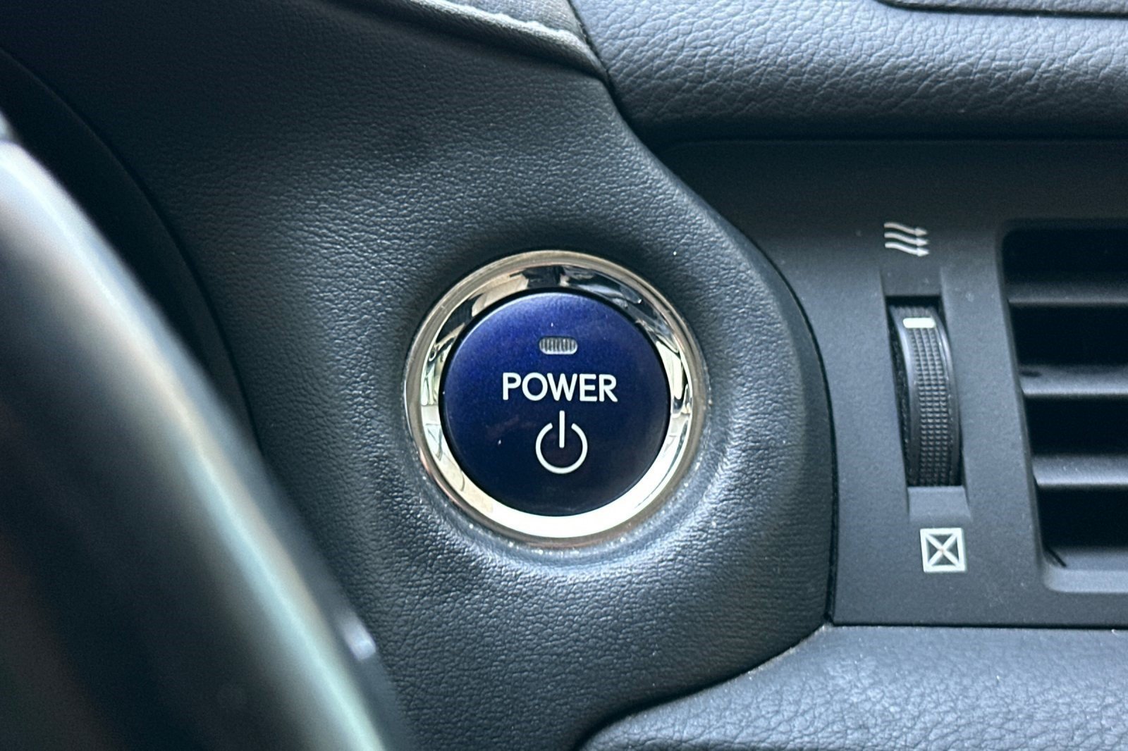Used 2014 Lexus CT 200h FWD image 16