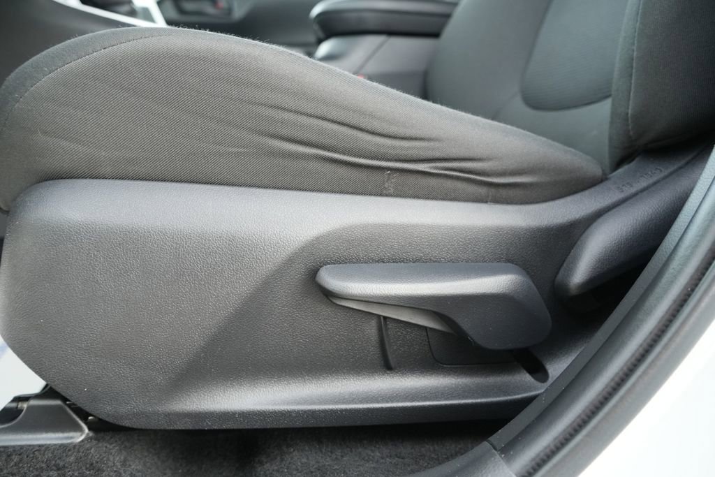 Used 2024 Toyota RAV4 LE image 22