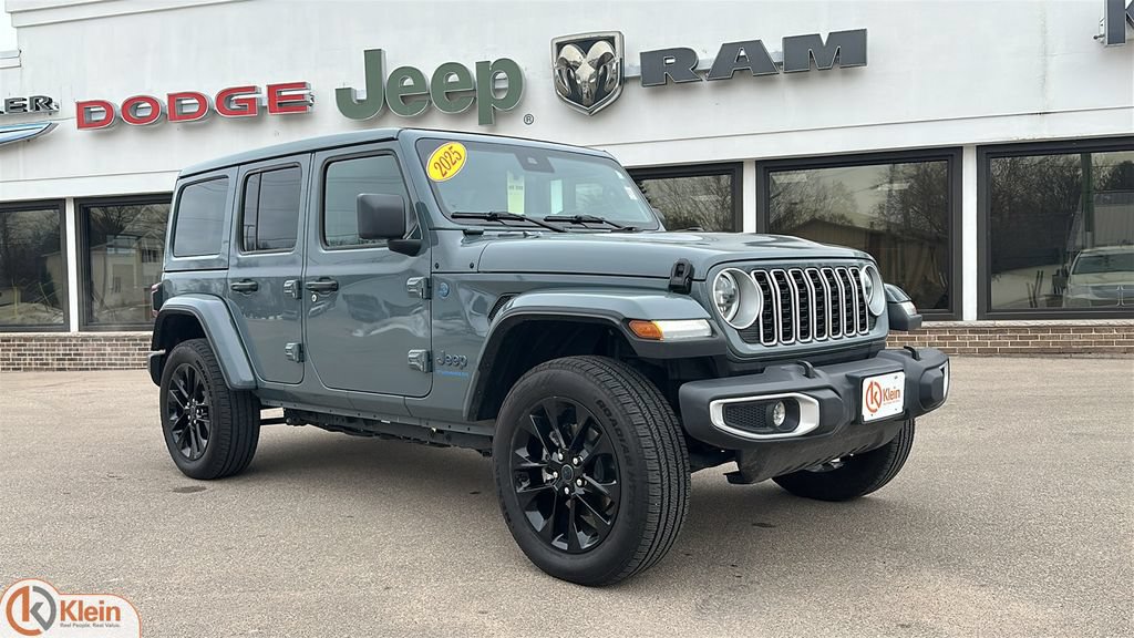 Used 2025 Jeep Wrangler Unlimited Sahara w/ Safety Group