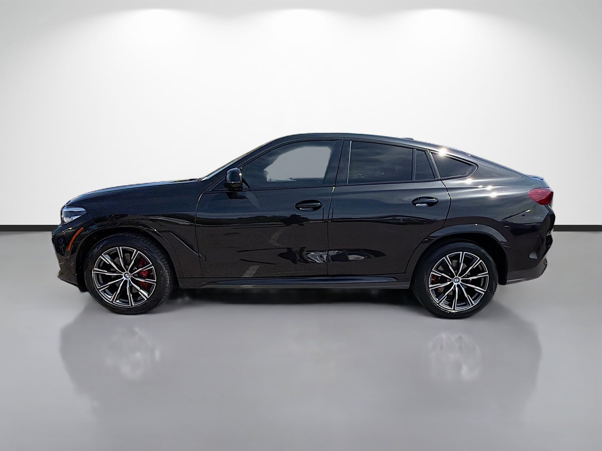 Used 2023 BMW X6 xDrive40i w/ M Sport Package image 6