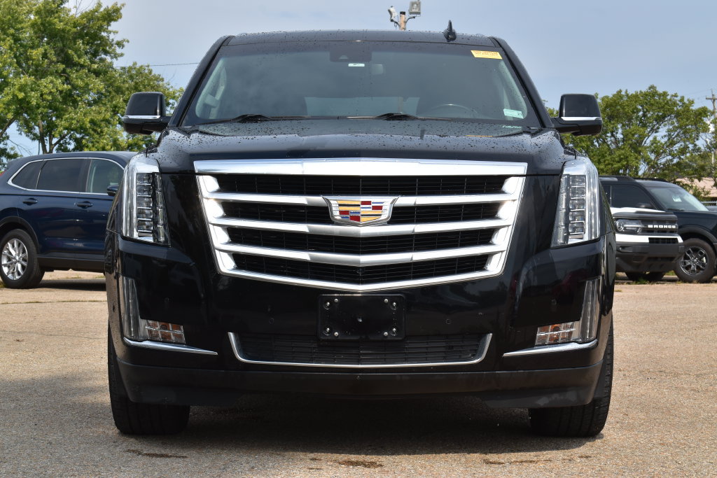 Used 2019 Cadillac Escalade Luxury AWD/4WD image 2