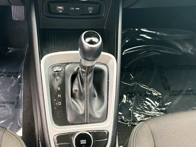 Certified 2024 Hyundai Venue SEL FWD image 16