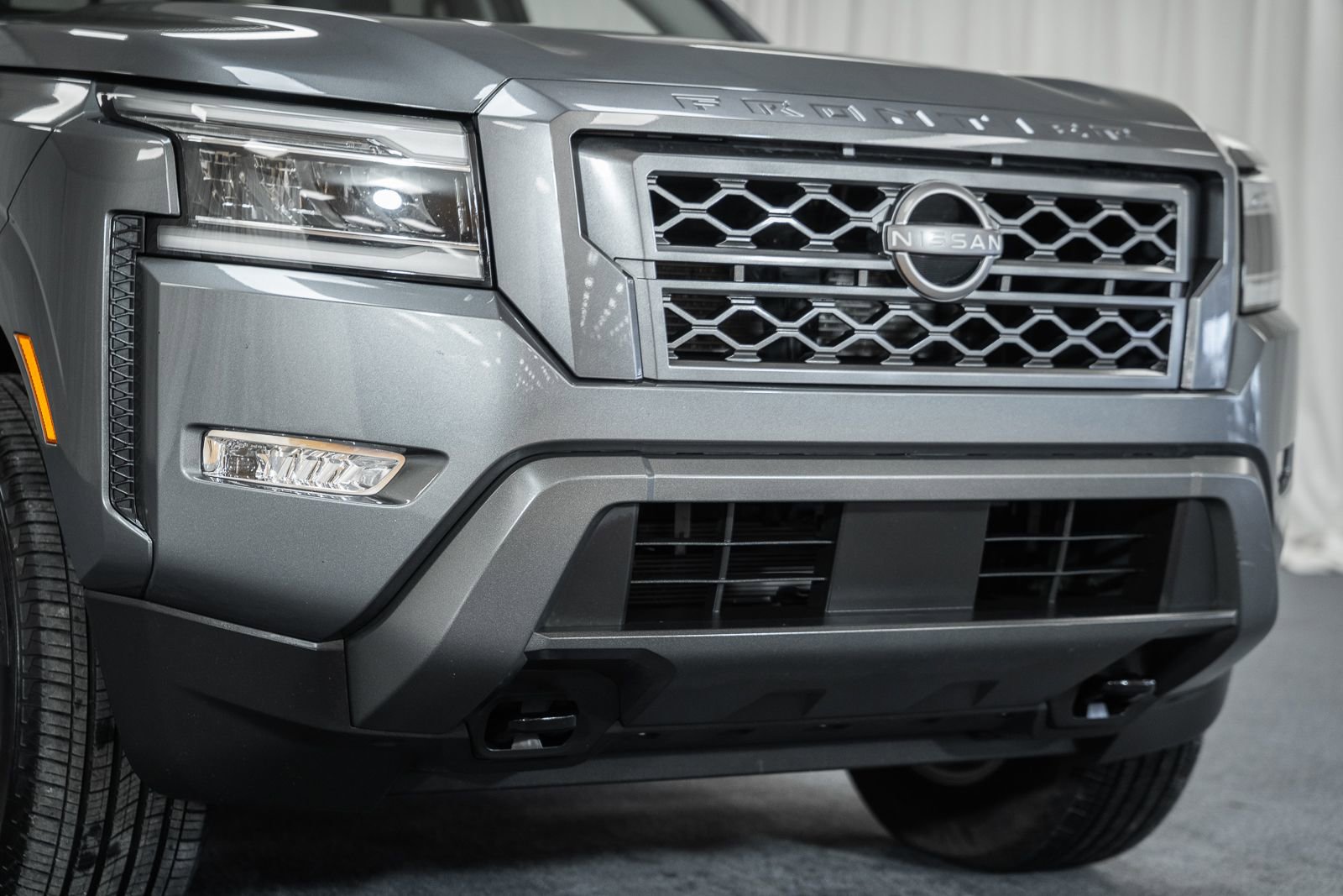 Used 2023 Nissan Frontier SV w/ SV Premium Package image 17