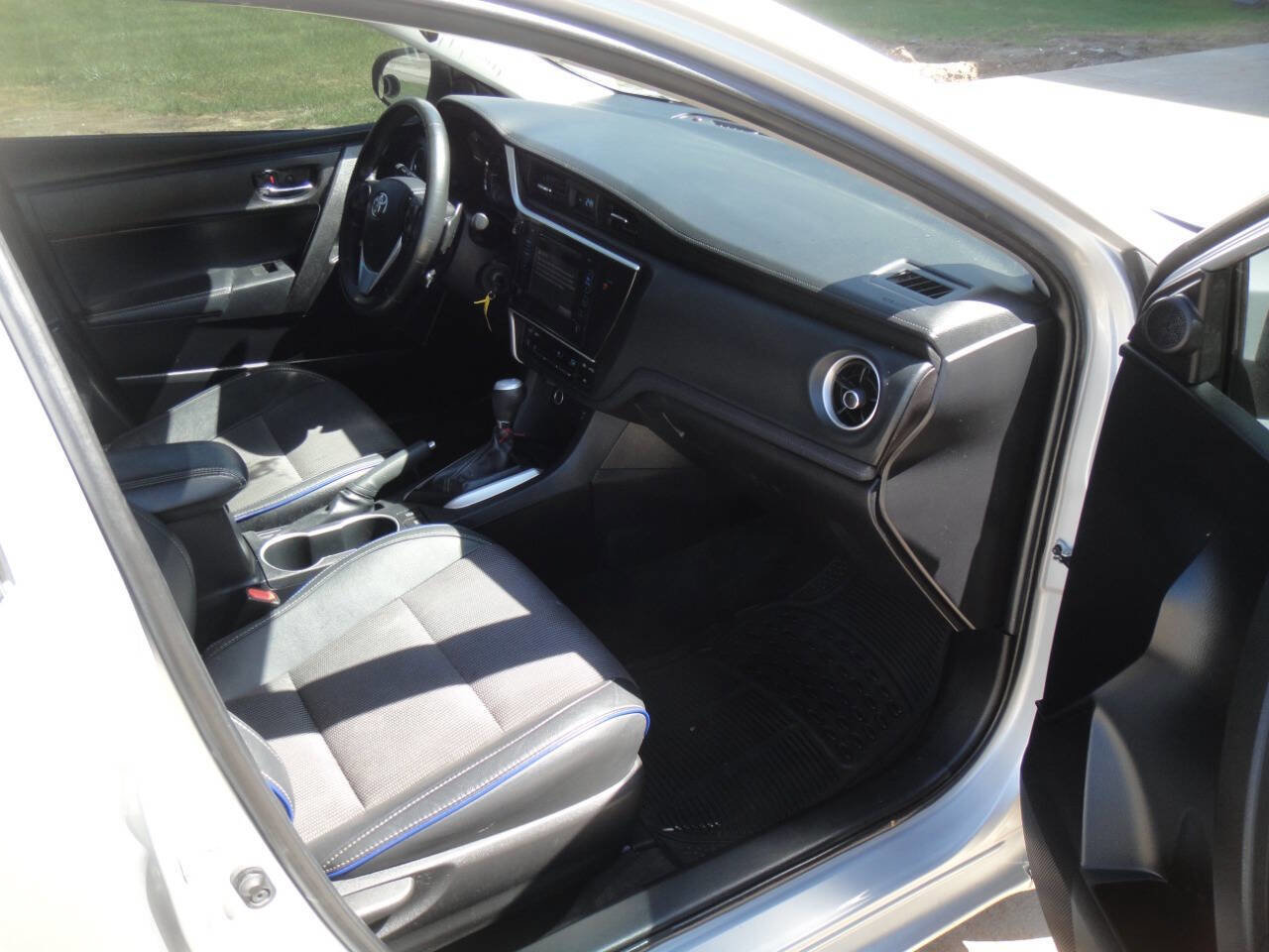 Used 2019 Toyota Corolla SE image 10